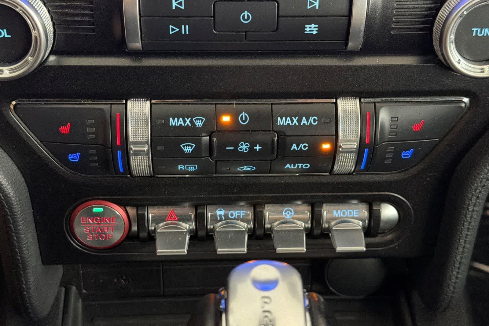 Used 2022 Oxford White Ford EcoBoost Premium image 19
