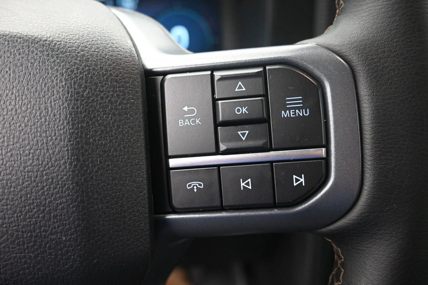 Used 2025 Oxford White Ford LARIAT image 28