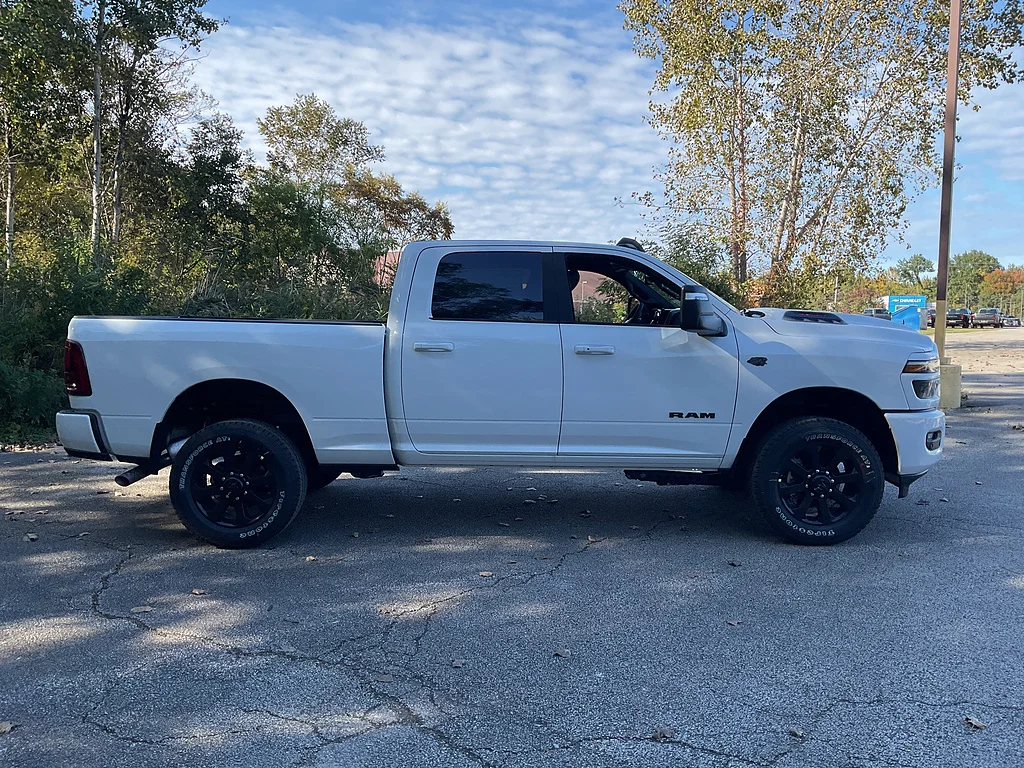 New 2027 Bright White Clear-Coat Exterior Paint RAM Laramie image 4