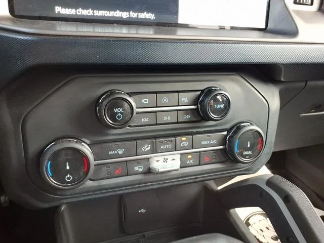 Used 2022 Blue Ford Outer Banks image 27