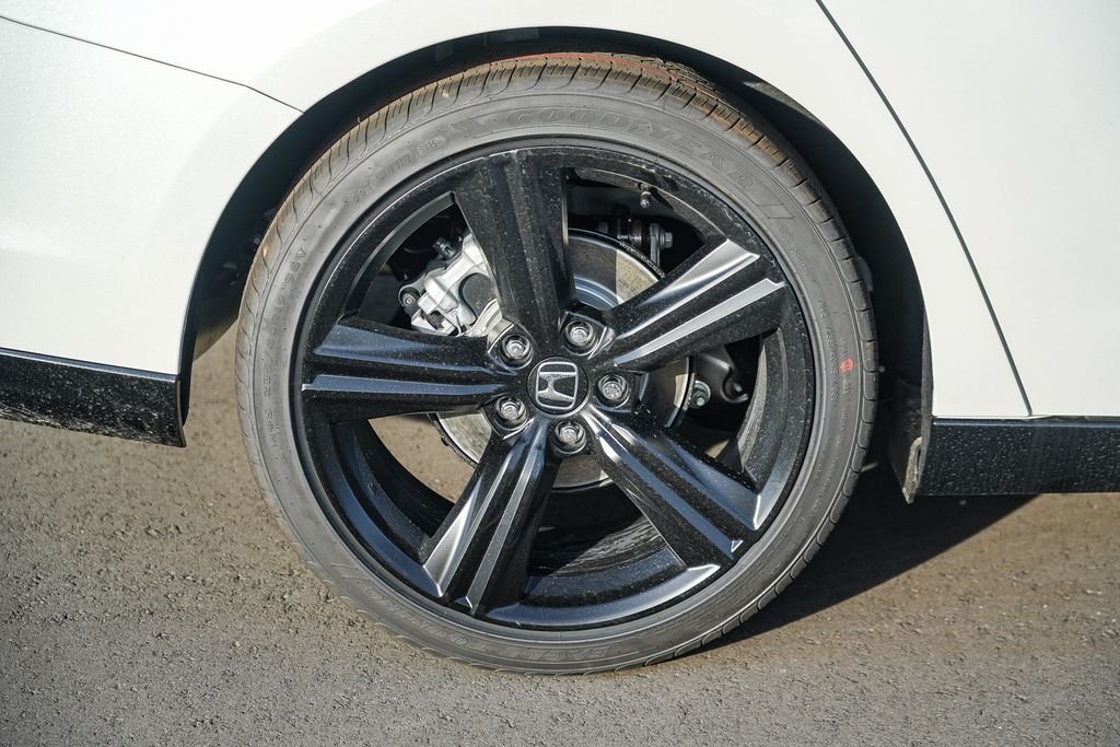 New 2026 Platinum White Pearl Honda Sport-L image 12