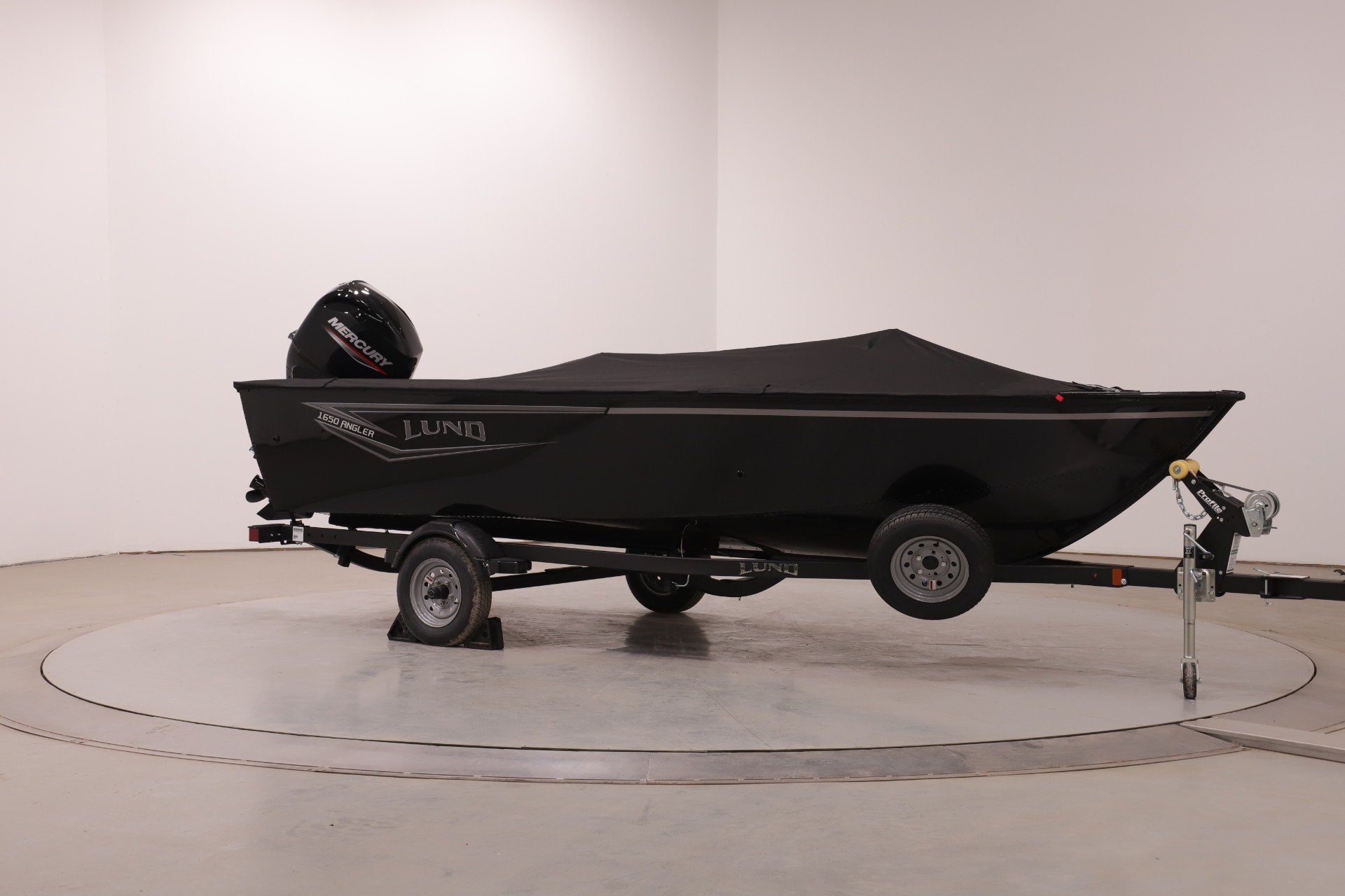 New 2027  LUND  image 42