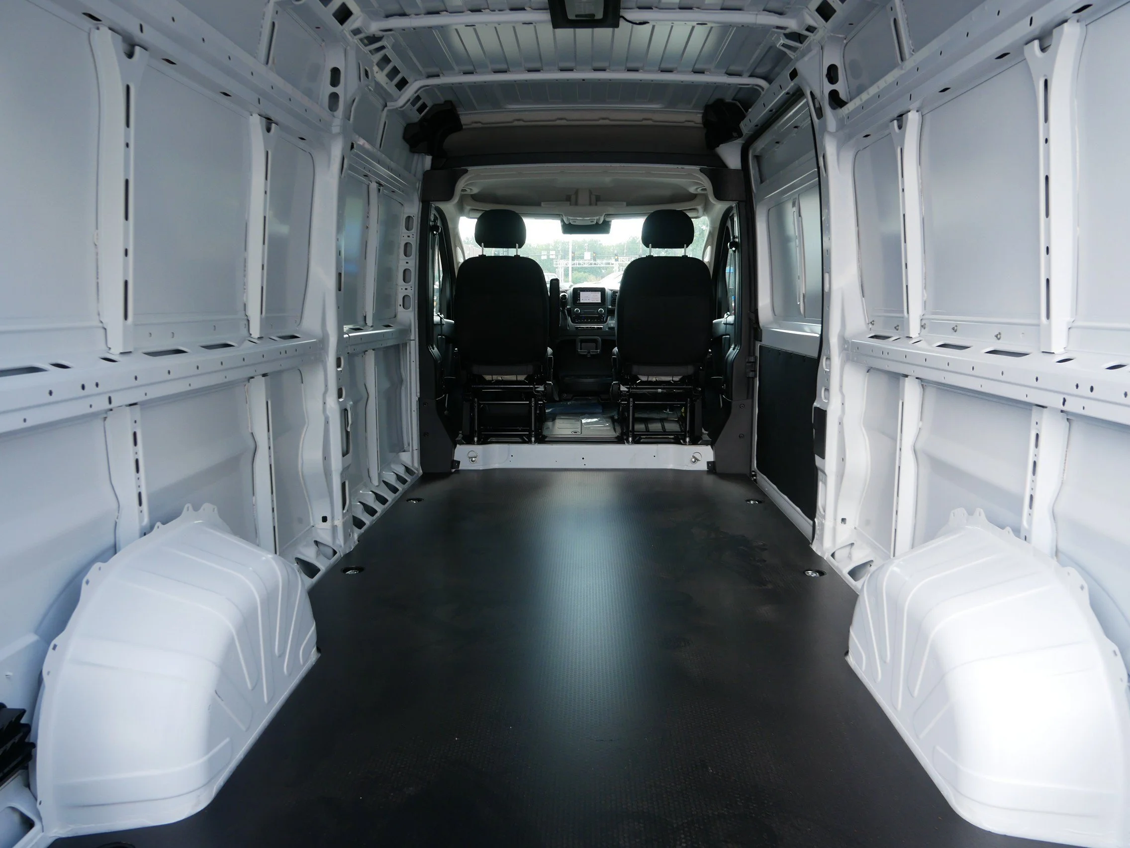 New 2026 Bright White Clearcoat RAM Tradesman image 13