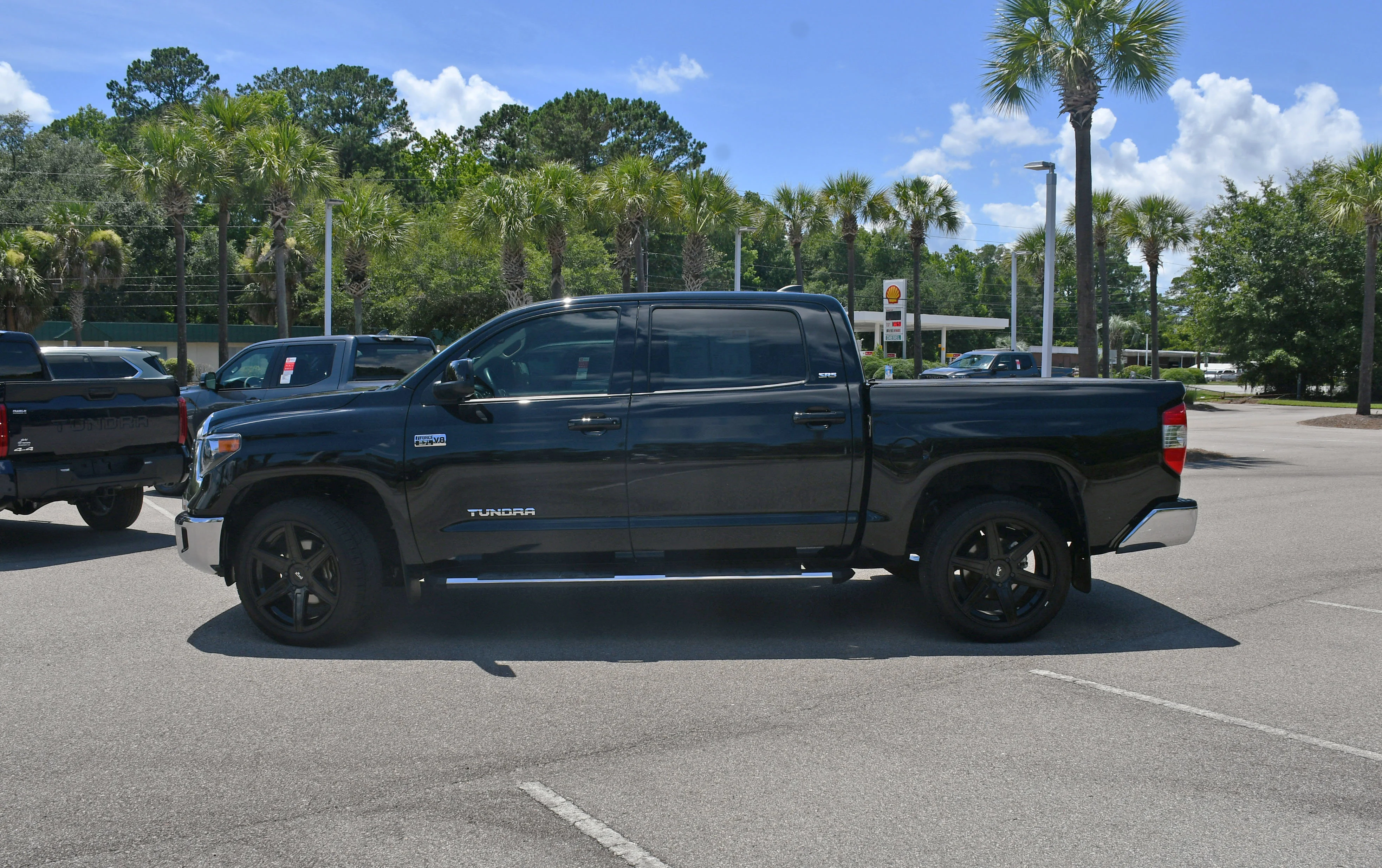 Used 2021 Black Toyota SR5 image 4