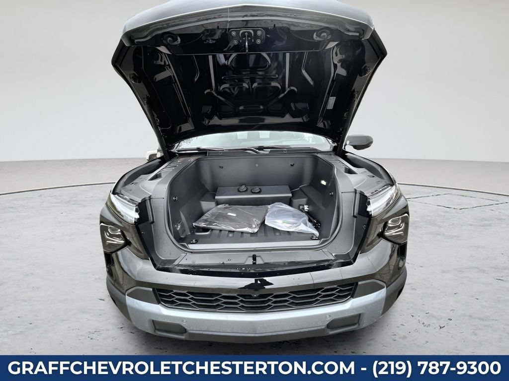 New 2026 Black Chevrolet LT - Standard Range image 17