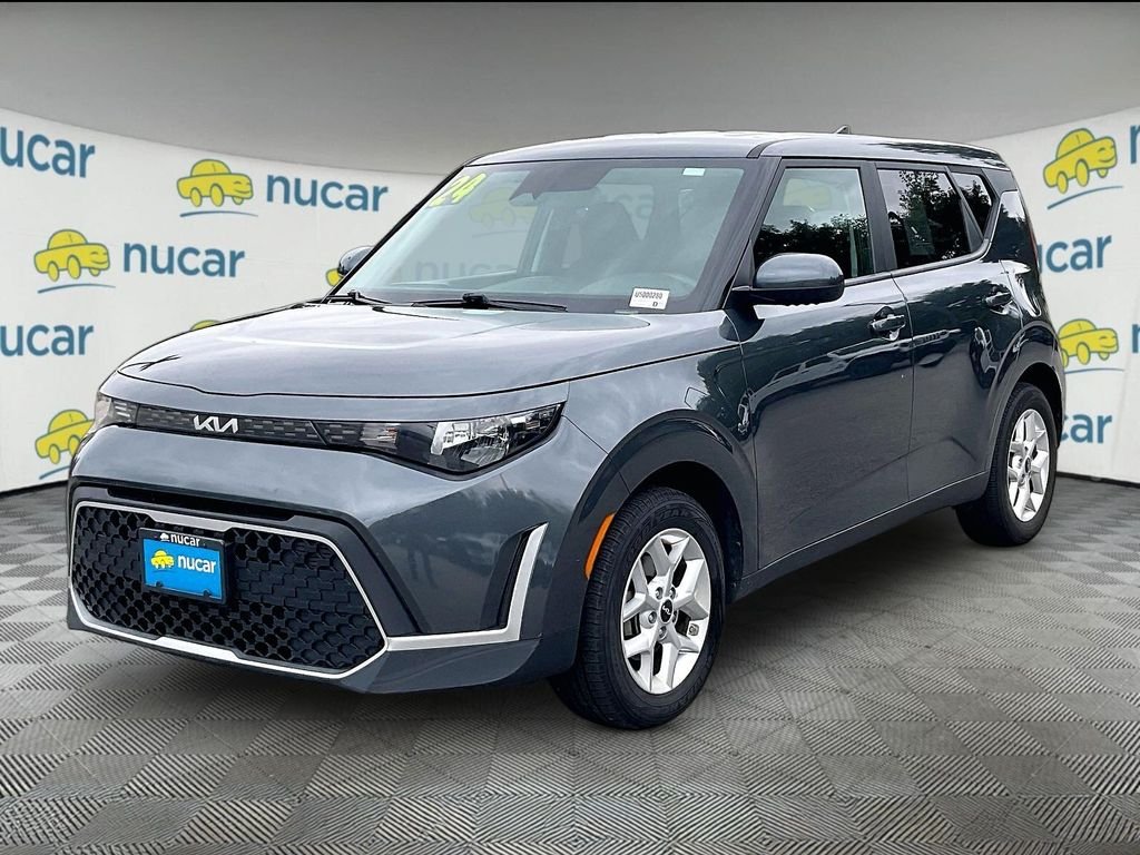 Used 2024 Gravity Gray Kia LX image 3