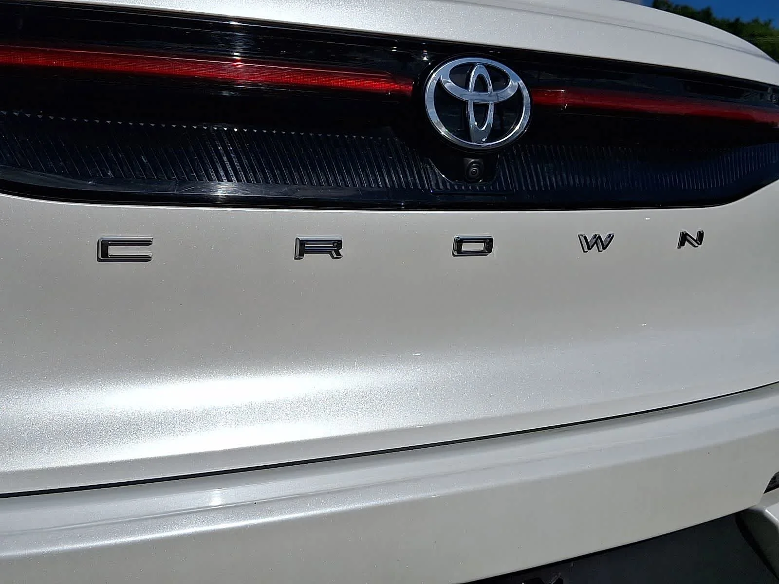 Certified Used 2023 Oxygen White Toyota XLE image 33