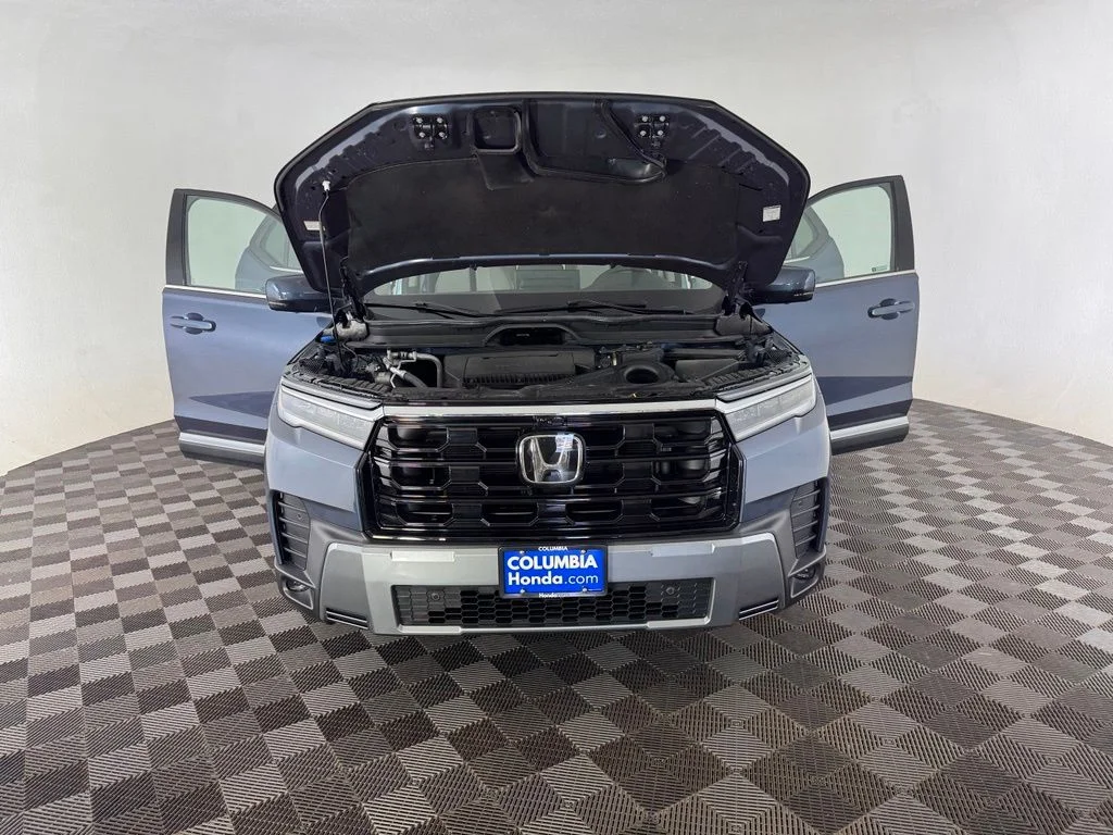 Used 2026 Gray Honda Touring image 12