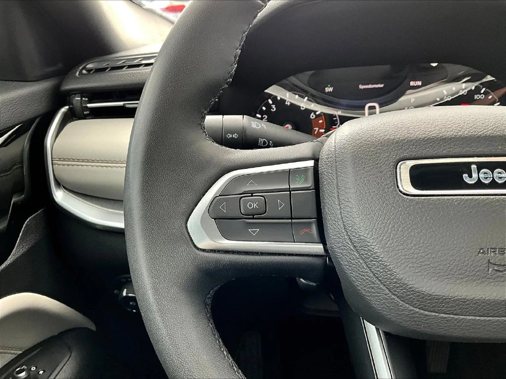2025 Jeep Compass Limited - Photo 15