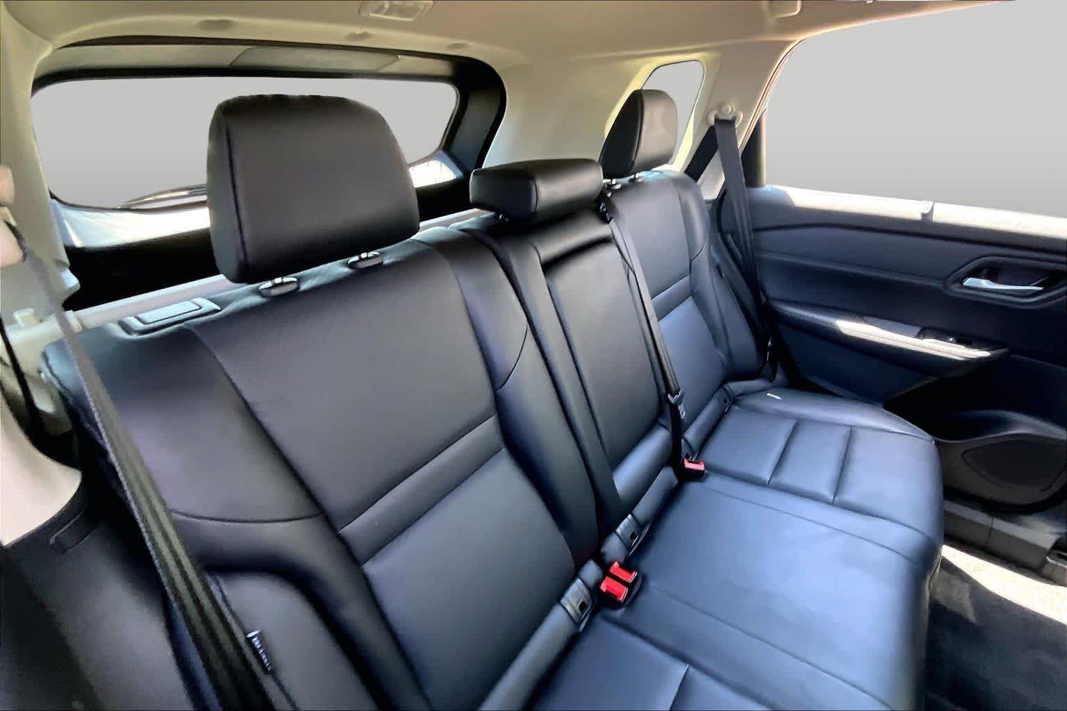 Used 2024 Baja Storm Metallic Nissan SV image 19