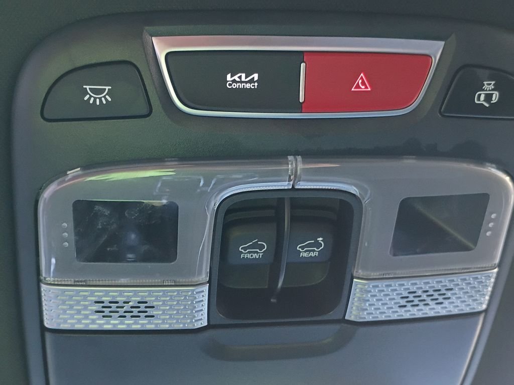 Used 2024 Everlasting Silver Kia SX X-Line image 19