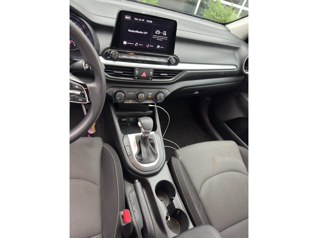 Used 2023 Aurora Black Kia LXS image 3