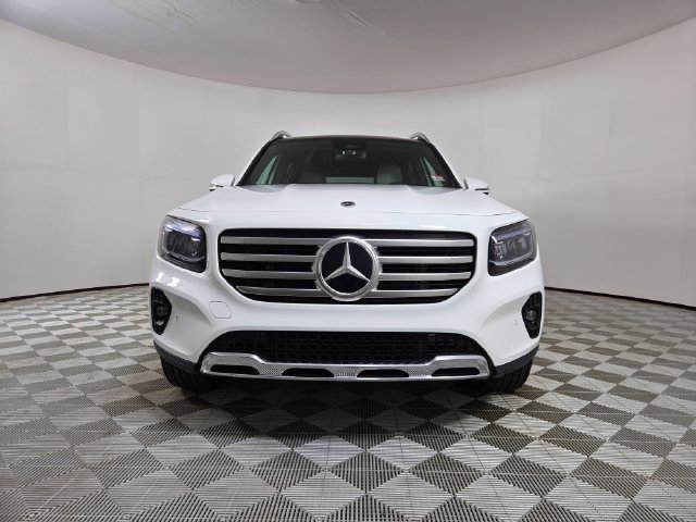 Used 2026 White Mercedes-Benz GLB 250 image 3