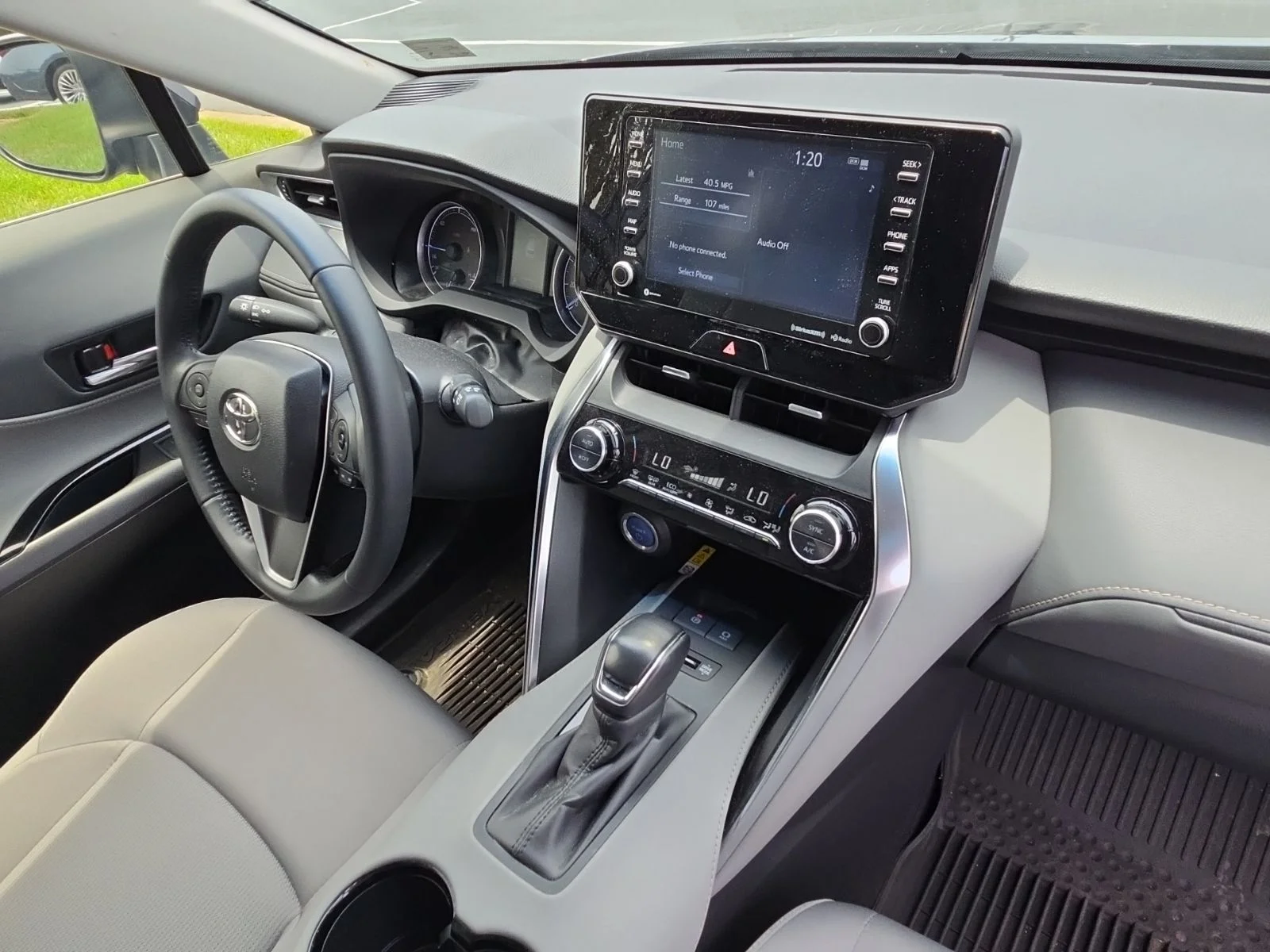 Used 2022  Toyota LE image 24