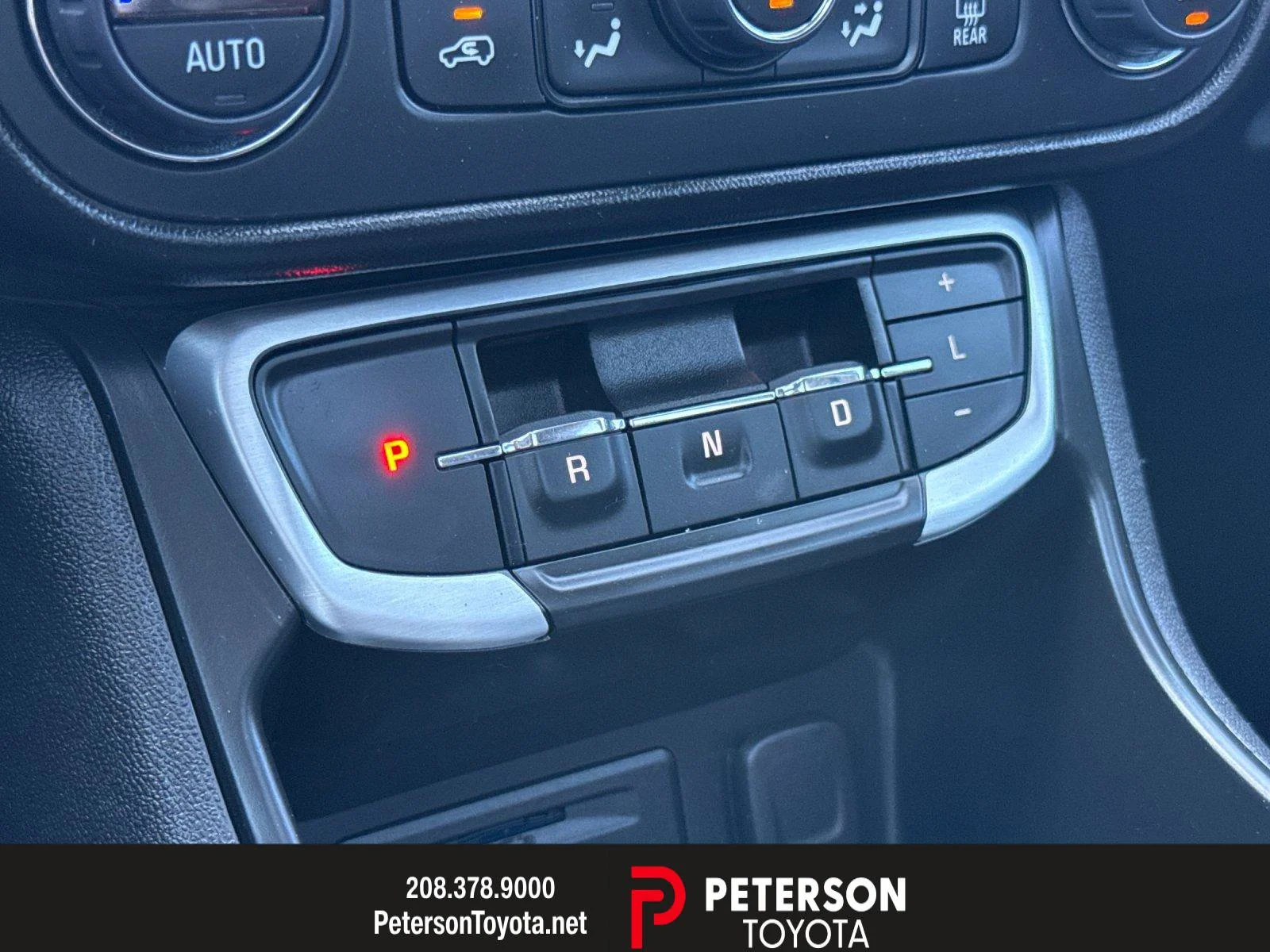 Used 2022 Black GMC SLT image 20