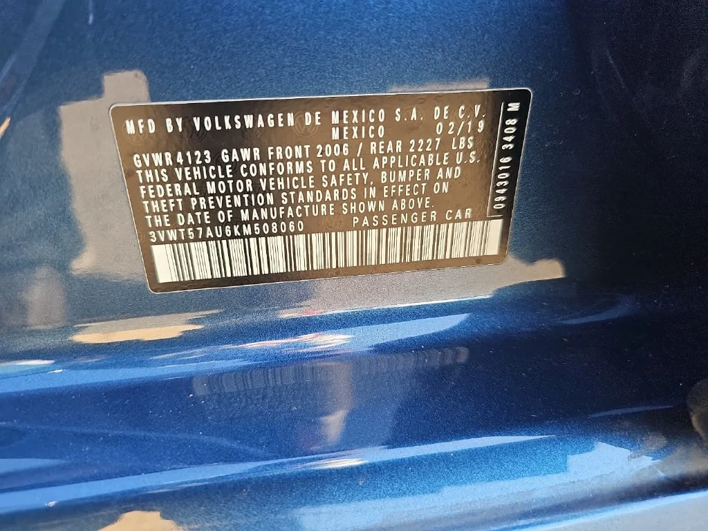 Used 2019 Blue Volkswagen S image 41