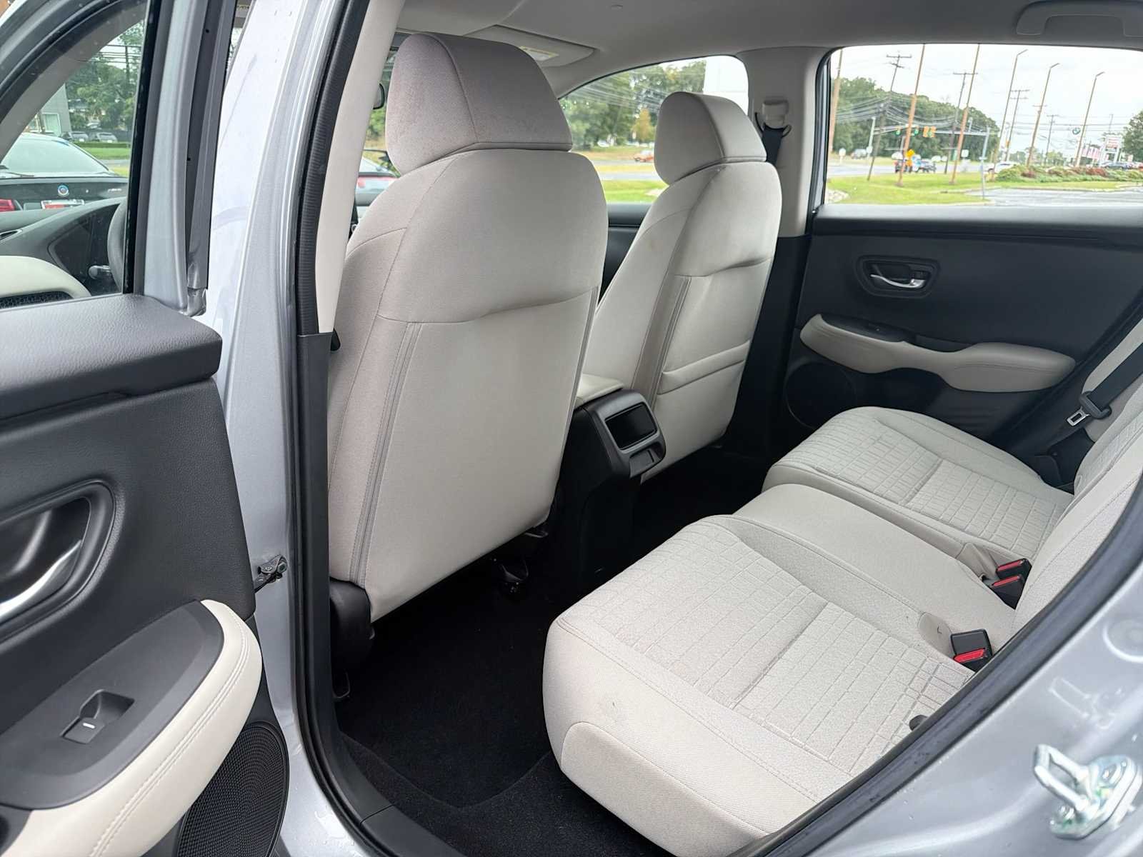 Used 2024 Lunar Silver Metallic Honda LX image 12