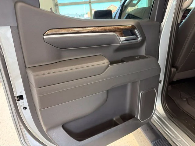 New 2026 Sterling Metallic GMC Elevation image 44