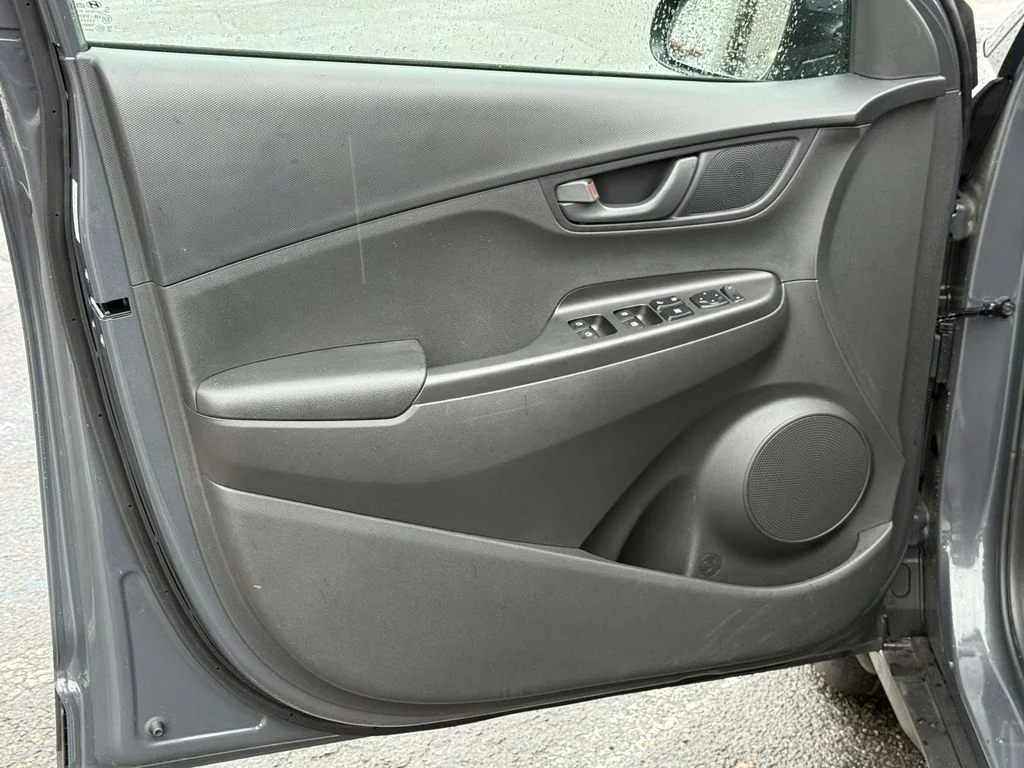 Used 2023 Gray Hyundai SEL image 29
