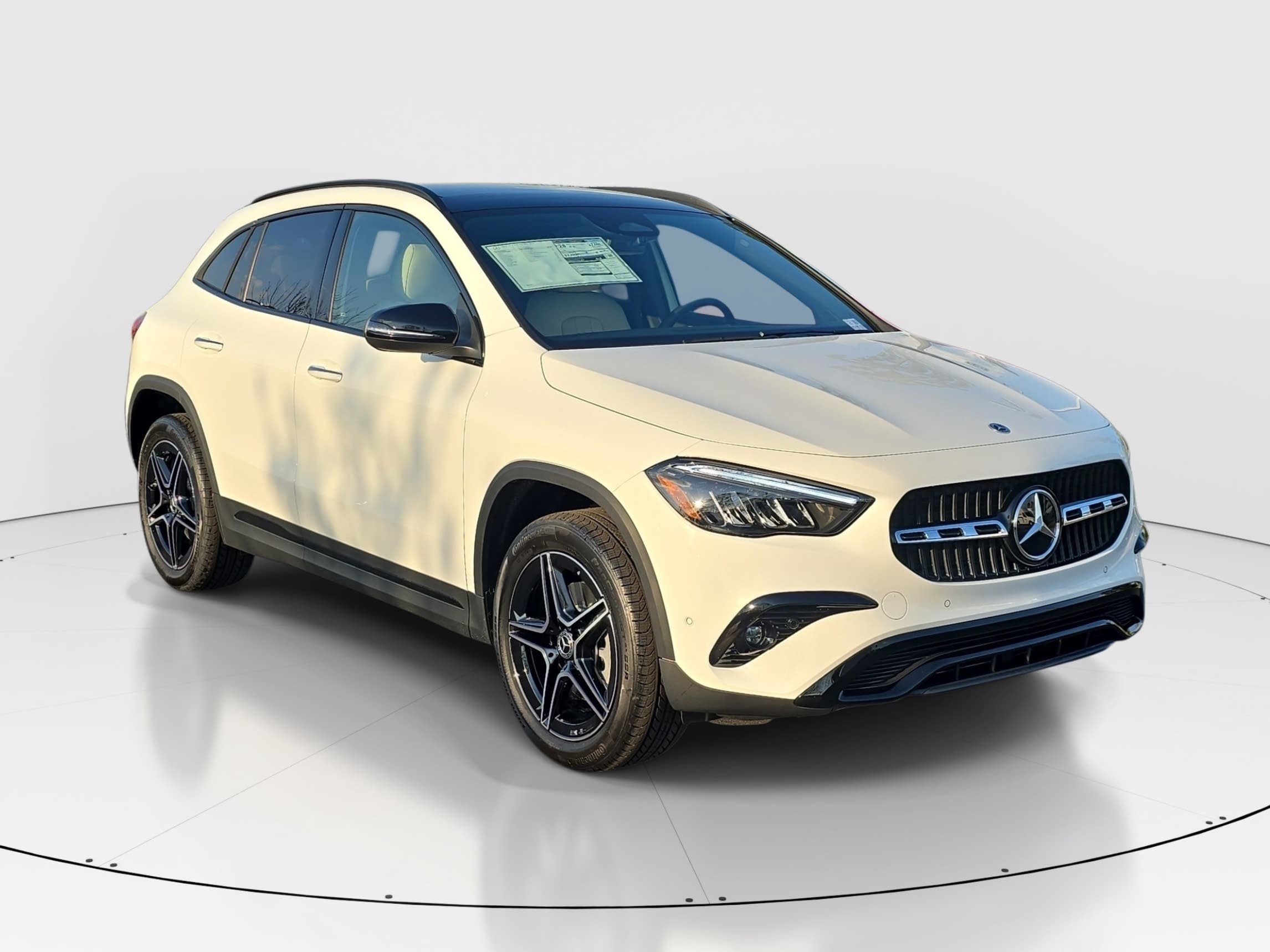 New 2026 Polar White Mercedes-Benz GLA250 image 3
