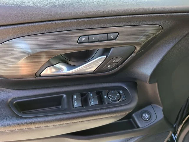 Used 2020 Black GMC SLT image 18