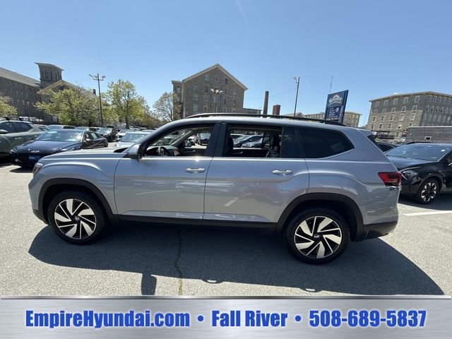 2024 Volkswagen Atlas SE w/Tech - Photo 11
