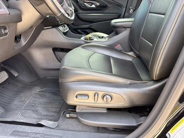 Used 2023 Black GMC AT4 image 31