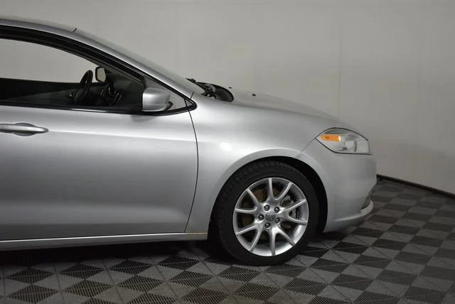 Used 2013 Silver Dodge SXT image 12