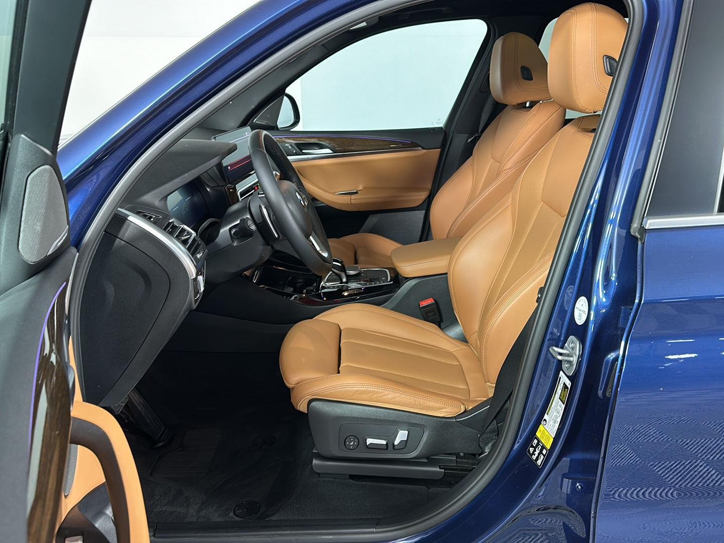 Used 2023 Phytonic Blue Metallic BMW xDrive30i image 7