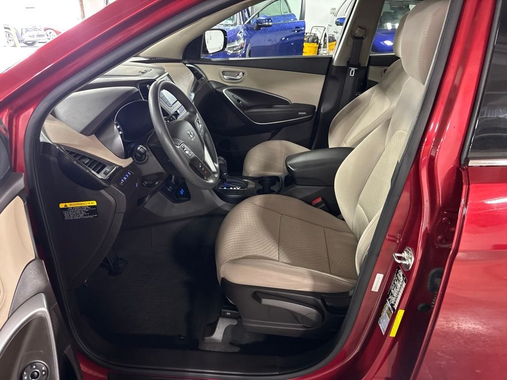 Used 2018 Red Hyundai 2.4 Base image 25