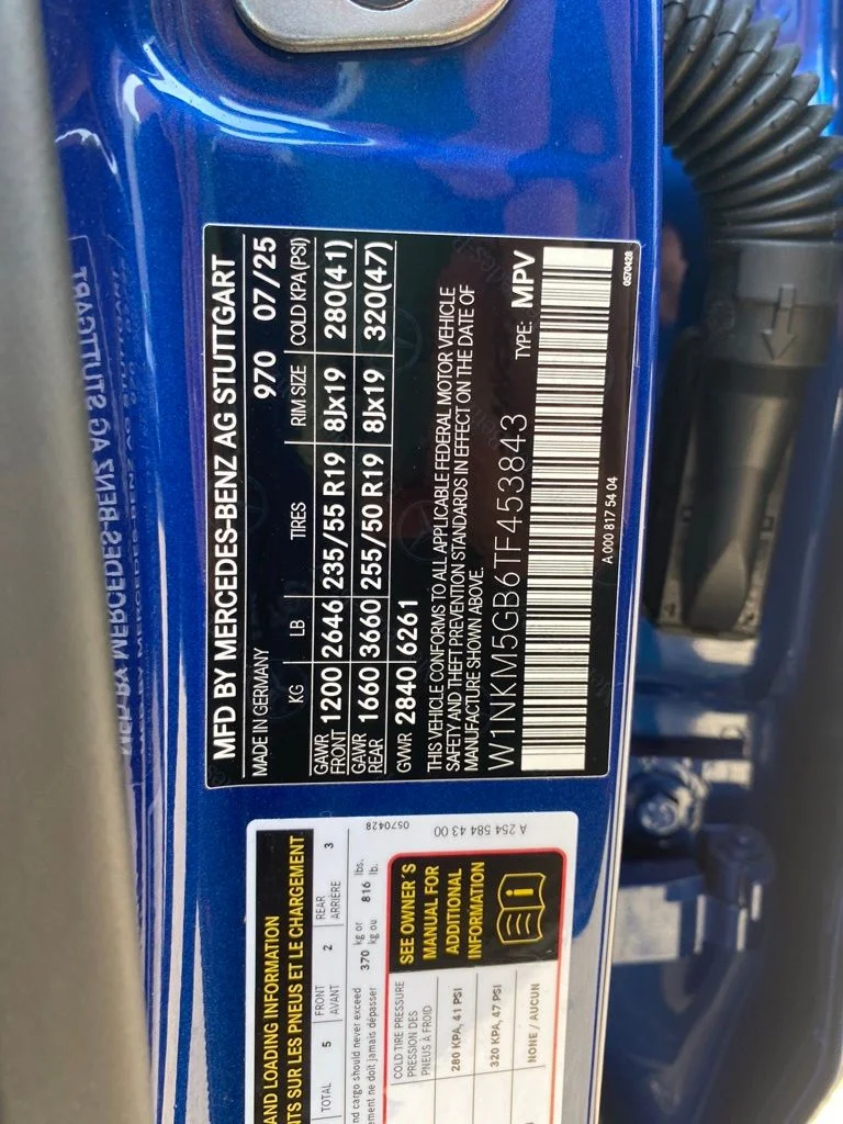 Used 2026 Blue Mercedes-Benz GLC 350e image 31
