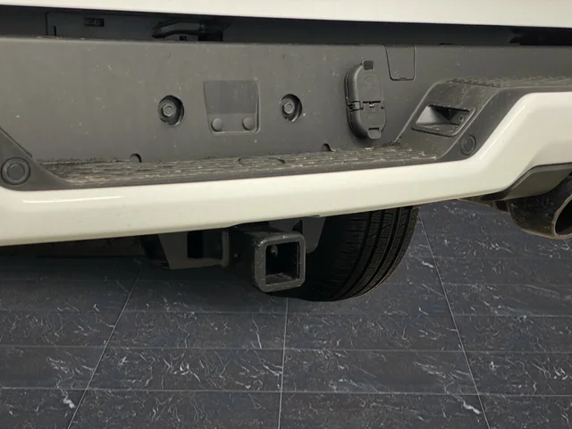 New 2026 Bright White Clear-Coat Exterior Paint RAM Laramie image 40