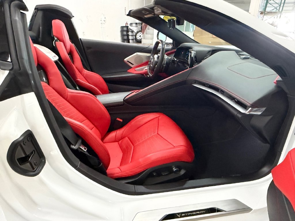 Used 2024 White Chevrolet Stingray image 11