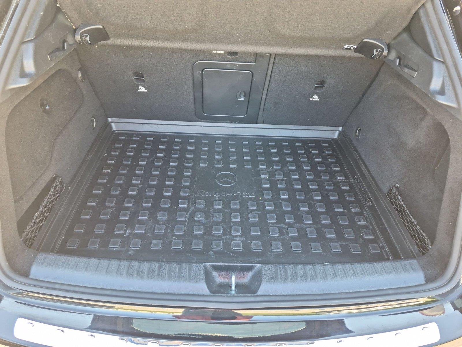 Used 2020  Mercedes-Benz GLA 250 image 34