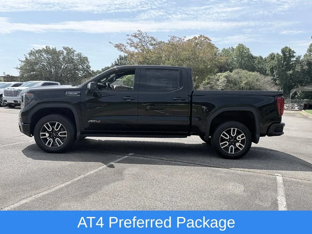 Used 2022 Onyx Black GMC AT4 image 7