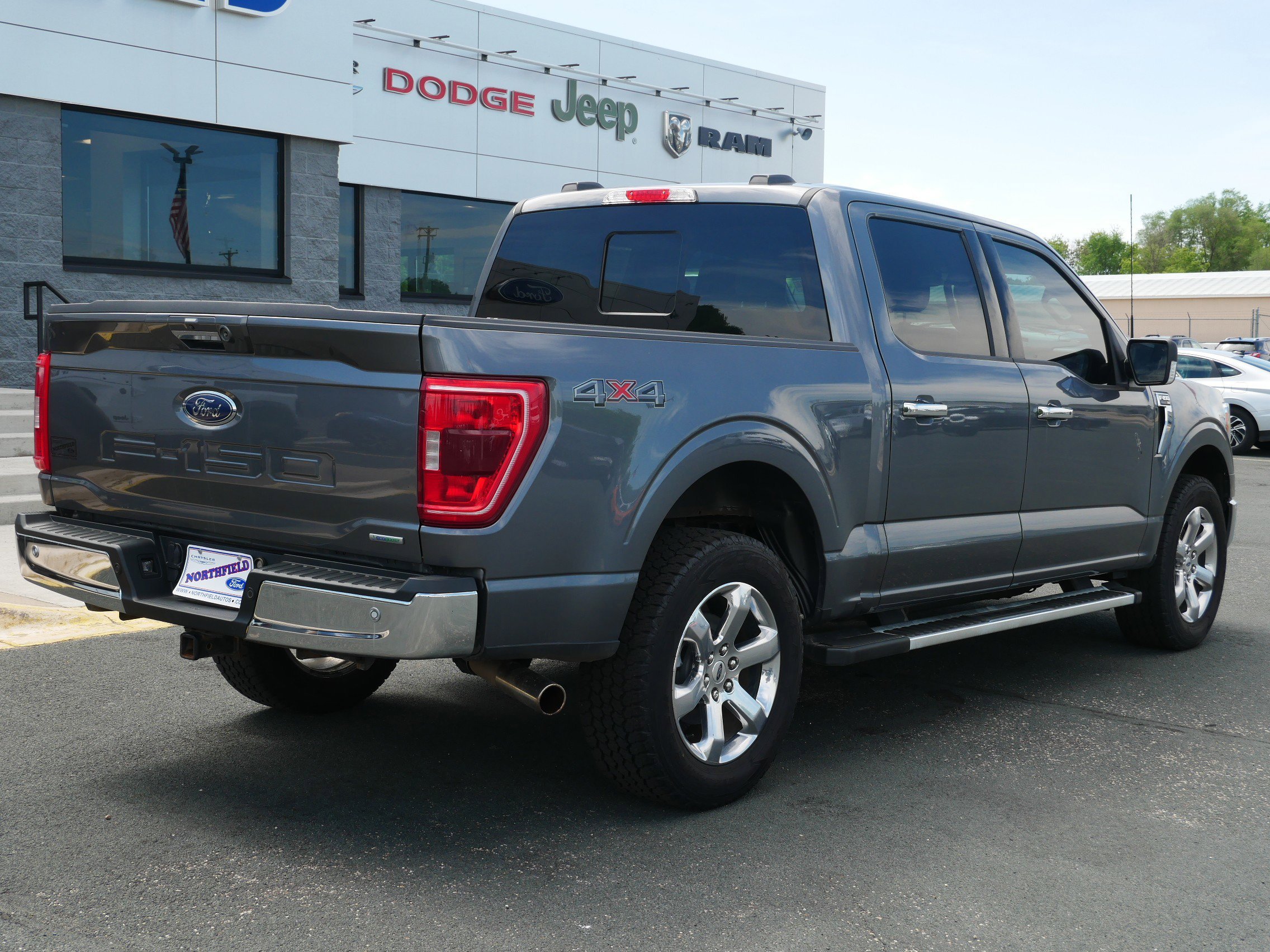 Used 2022 Gray Ford XLT image 8