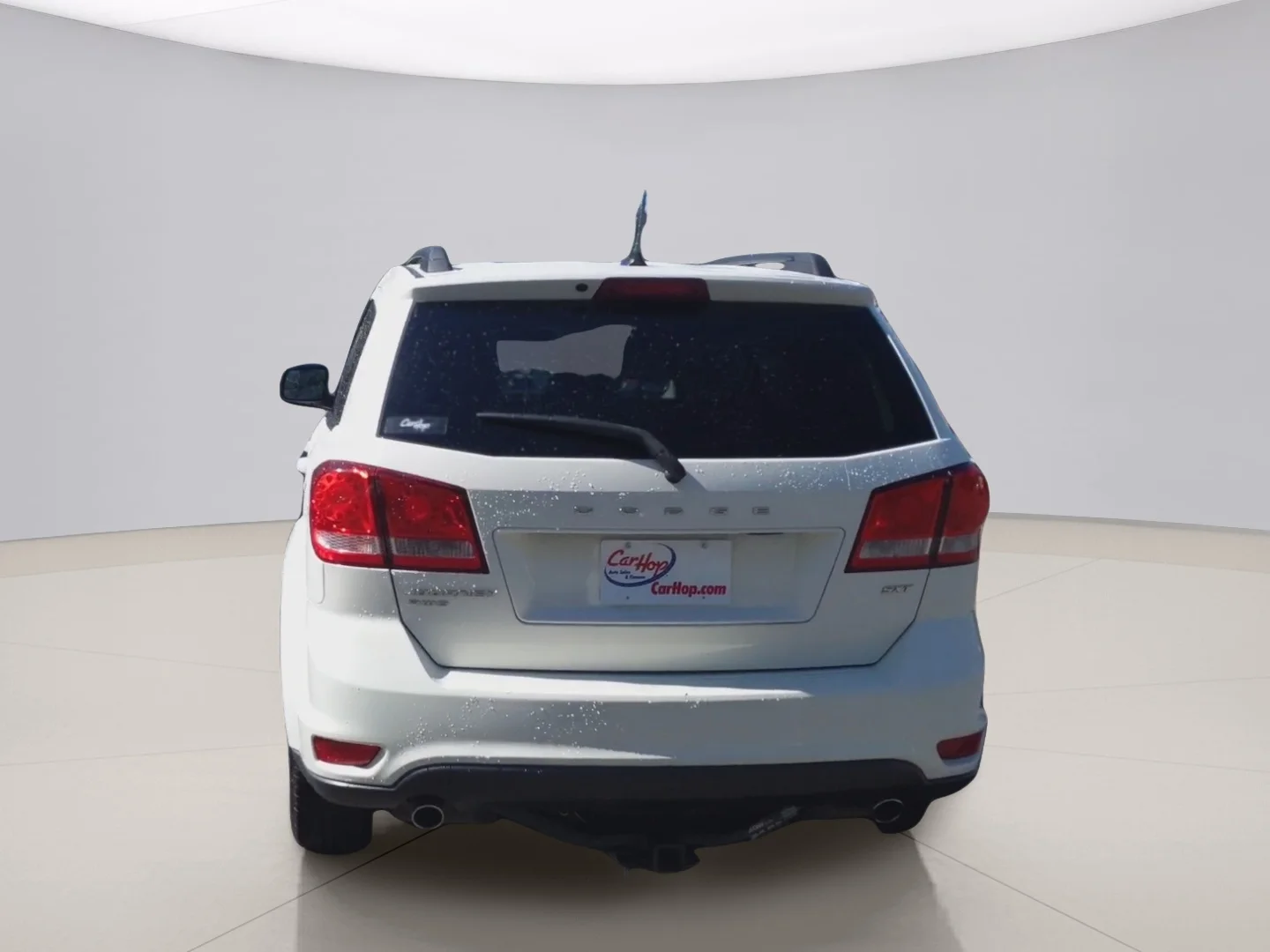 Used 2016 White Dodge SXT image 4