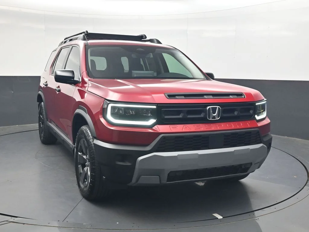New 2026 Radiant Red Metallic II Honda RTL image 2