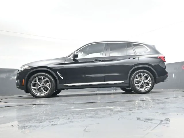 Used 2022 Black BMW xDrive30i image 35