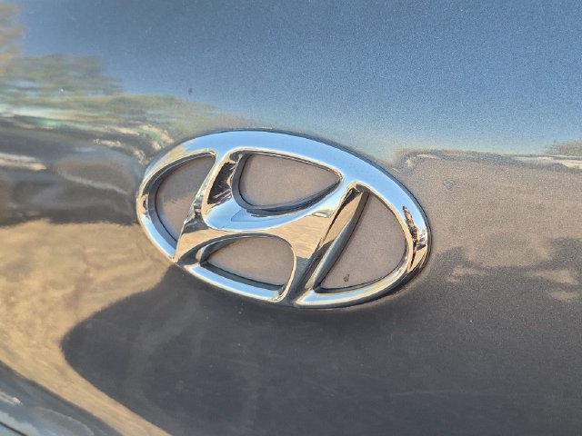 Used 2018 Gray Hyundai SEL Plus image 27