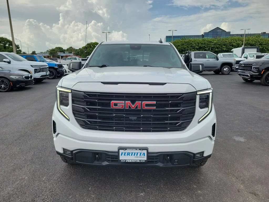 Used 2022 Summit White GMC Elevation image 30
