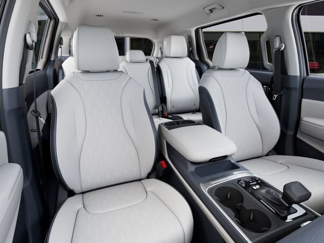 New 2026 Ceramic Silver Kia EX image 15