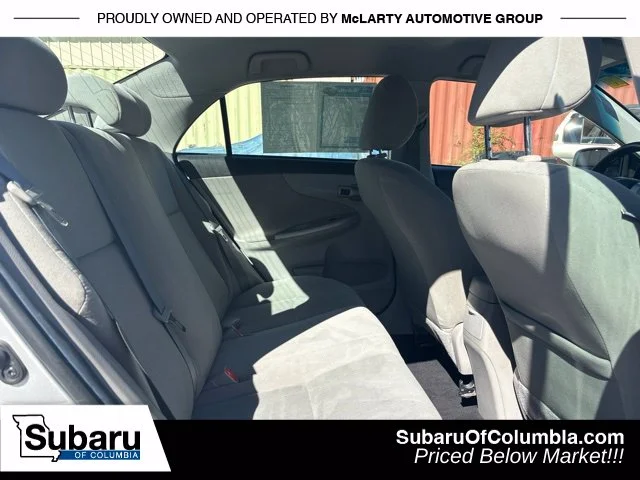 Used 2013 Silver Toyota LE image 20