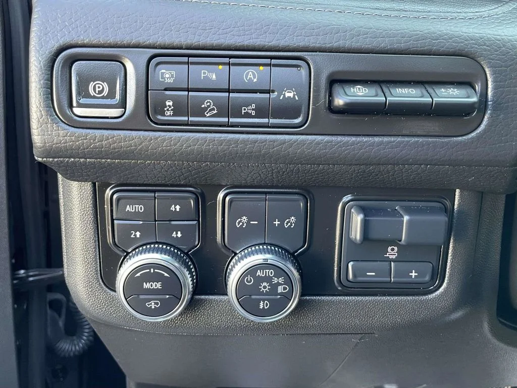 Used 2024 Black GMC Denali image 31