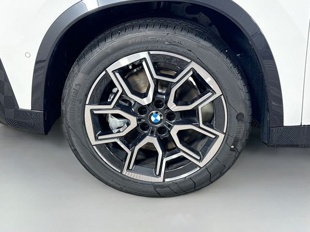 Used 2026 Alpine White BMW xDrive28i image 30