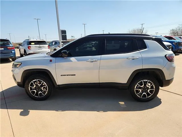Used 2024 Sting-Gray Clearcoat Jeep Trailhawk 4x4 image 2