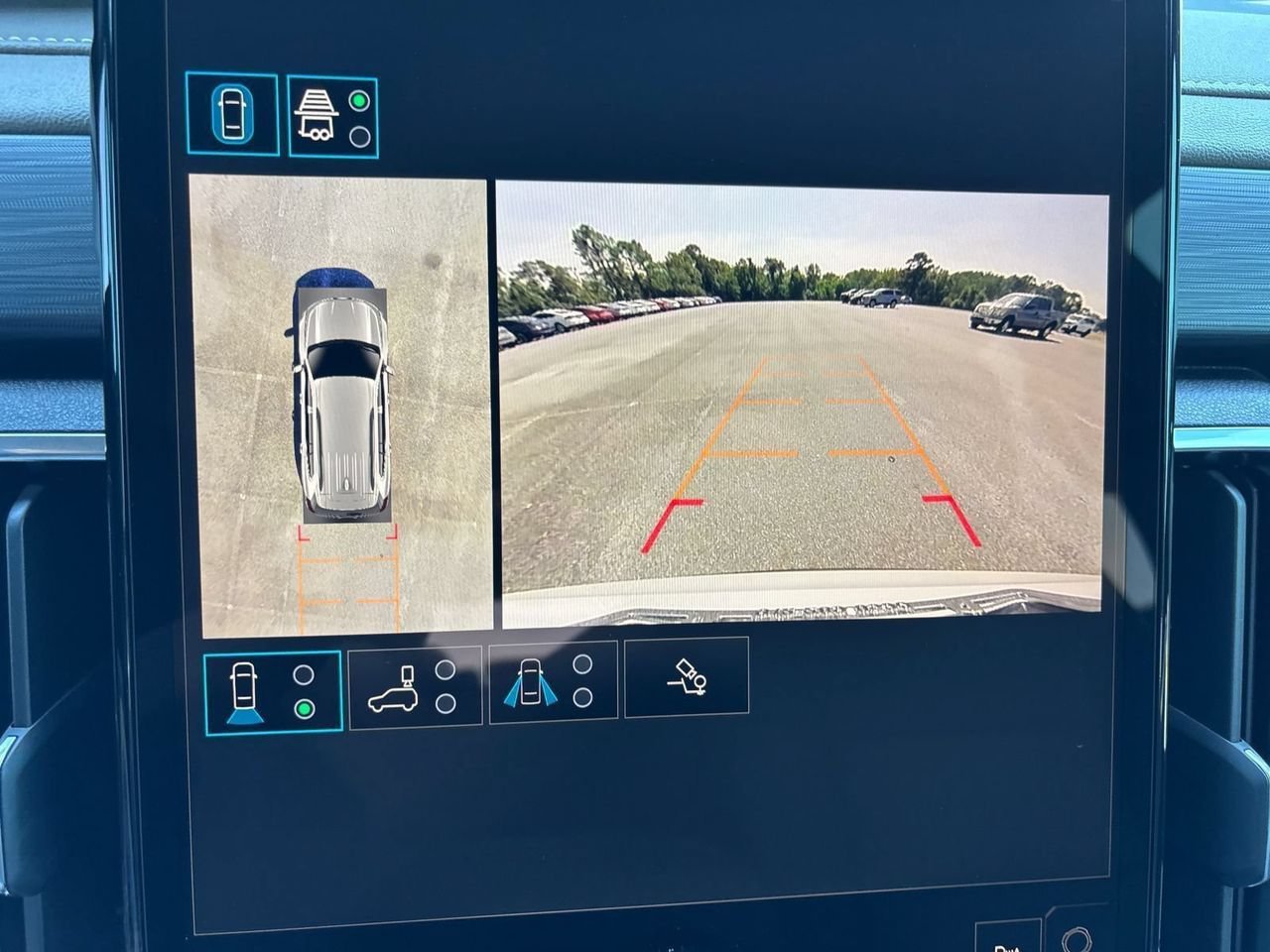2026 GMC Acadia Elevation - Photo 3