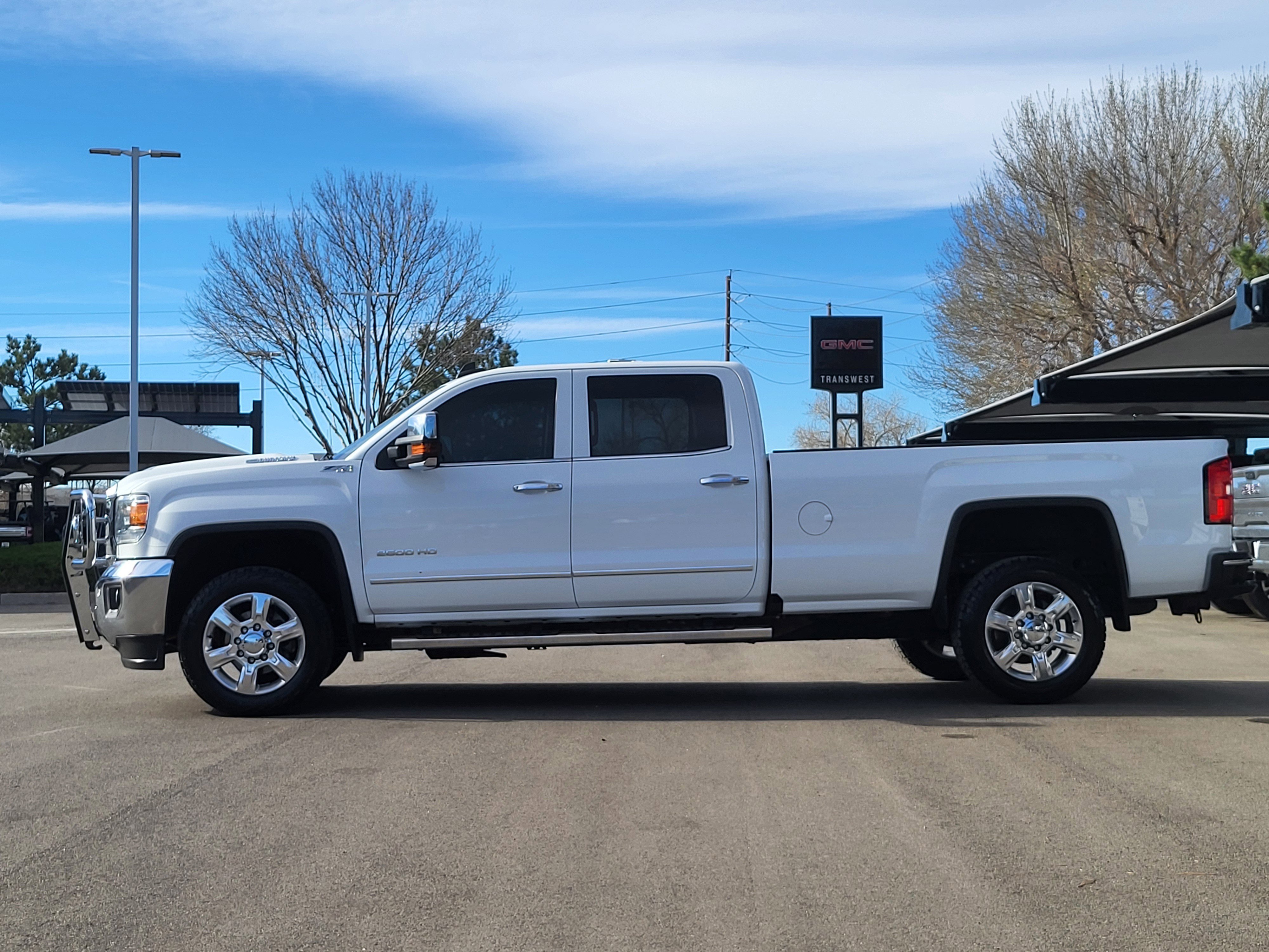 2019 GMC Sierra 2500HD SLT - Photo 4