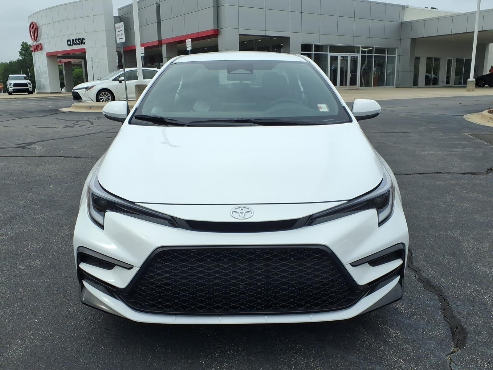 New 2026 Ice Cap Toyota SE image 7