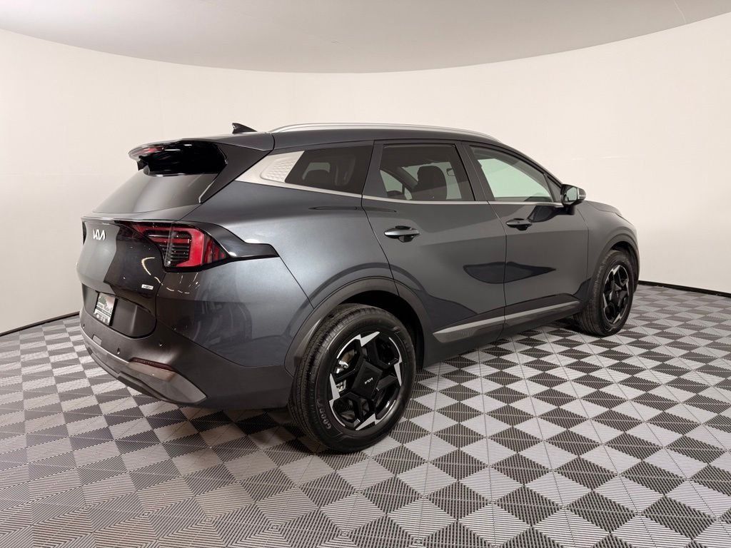 Used 2026 Gravity Gray Kia EX image 9